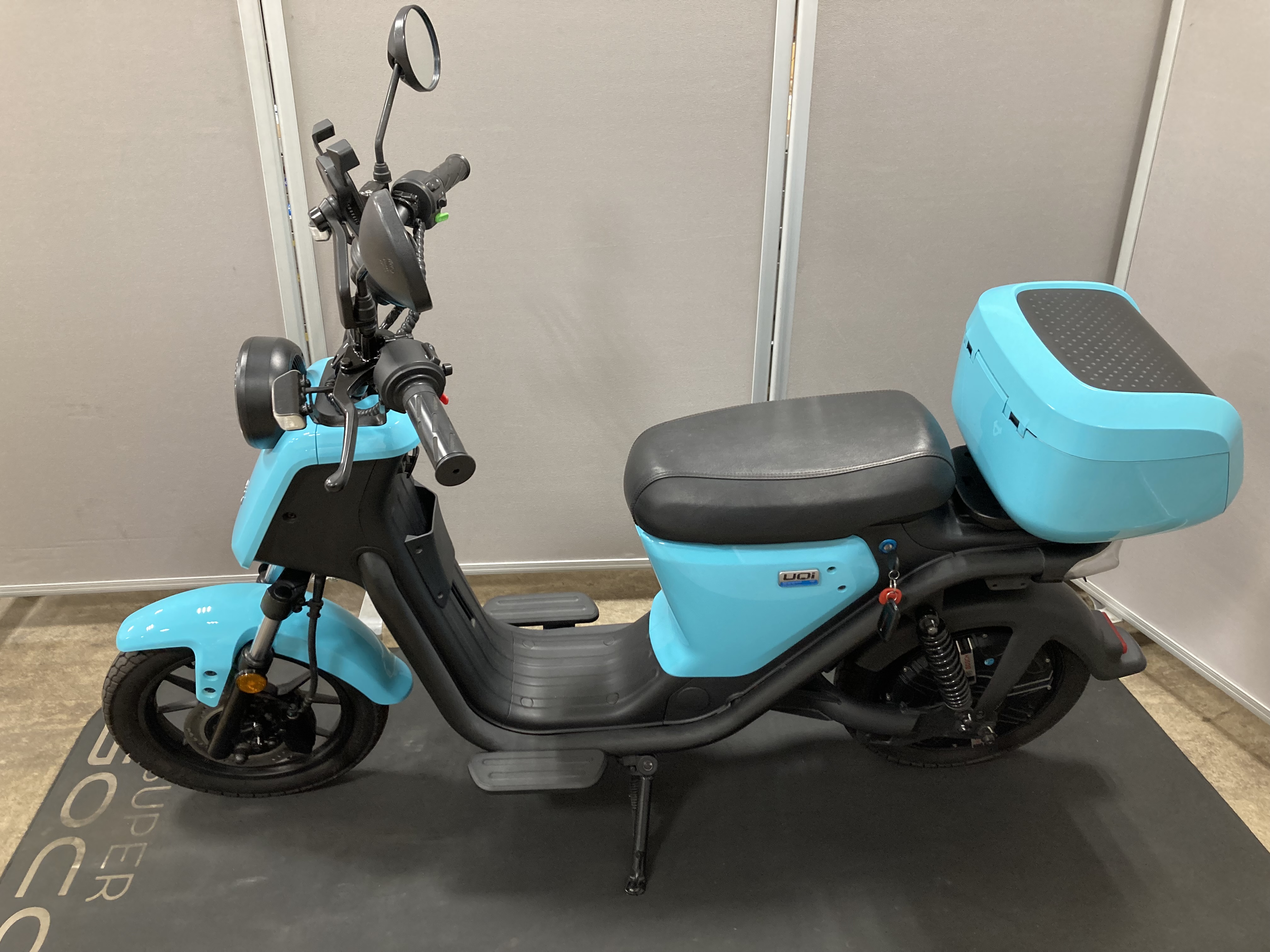 XEAM NIU UQiSport 2021年 ブルー R1NBCU114M1000525